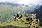 Wieder auf dem Weg zum Westfalenhaus. Wir ahnen noch nicht, daß es noch sehr, sehr weit ist. Wieder auf dem Weg zum Westfalenhaus. Wir ahnen noch nicht, daß es noch sehr, sehr weit ist.