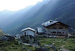 Aufstieg zum Gleierschjöchl. Phantastische Schattenspiele im Tal. Aufstieg zum Gleierschjöchl. Phantastische Schattenspiele im Tal.