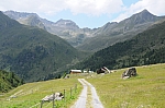 Blick zur Schweinfurter Hütte. Blick zur Schweinfurter Hütte.